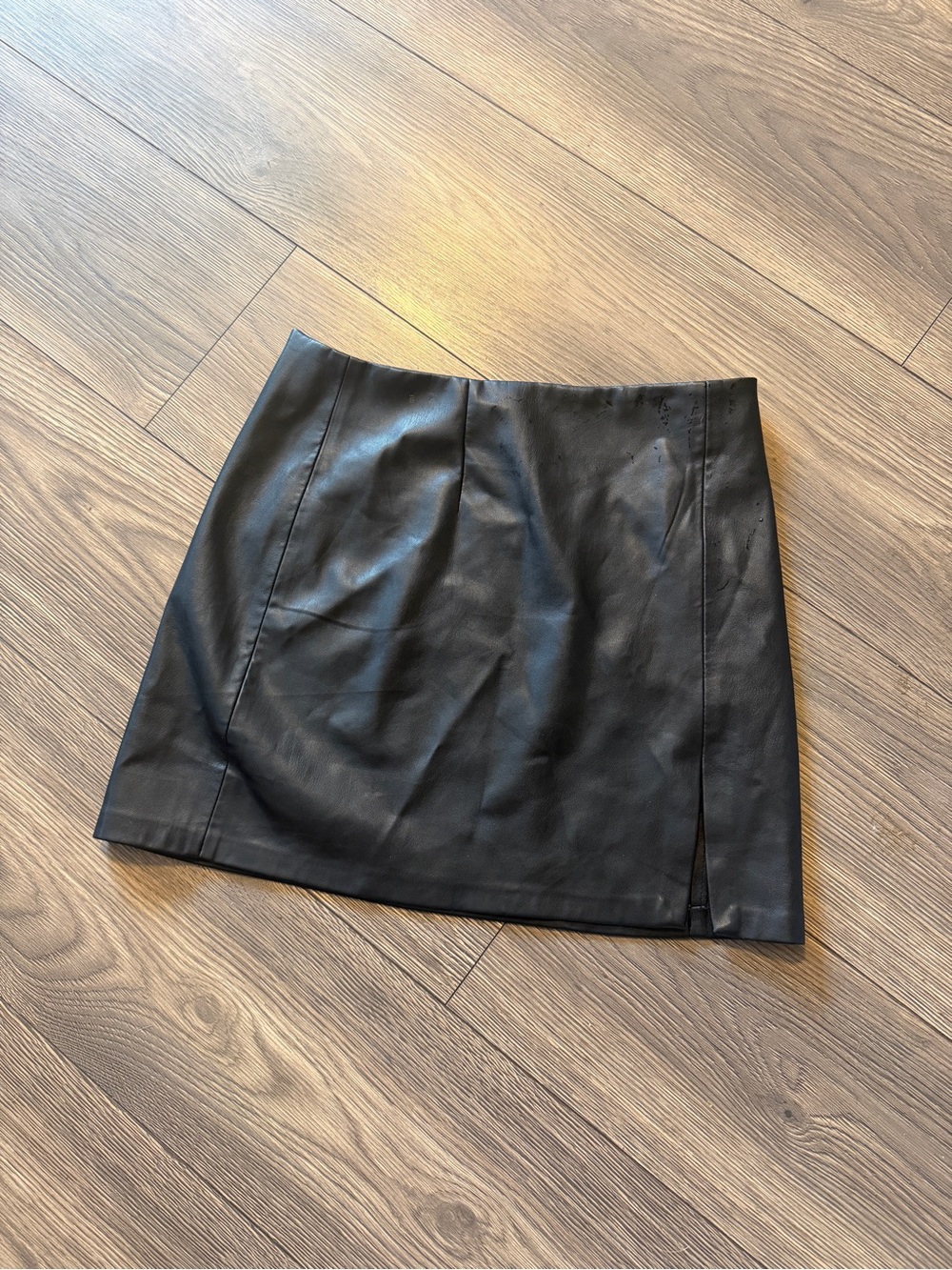 Forever 21 Black Faux Leather Mini Skirt - Sleek Women's Skirt